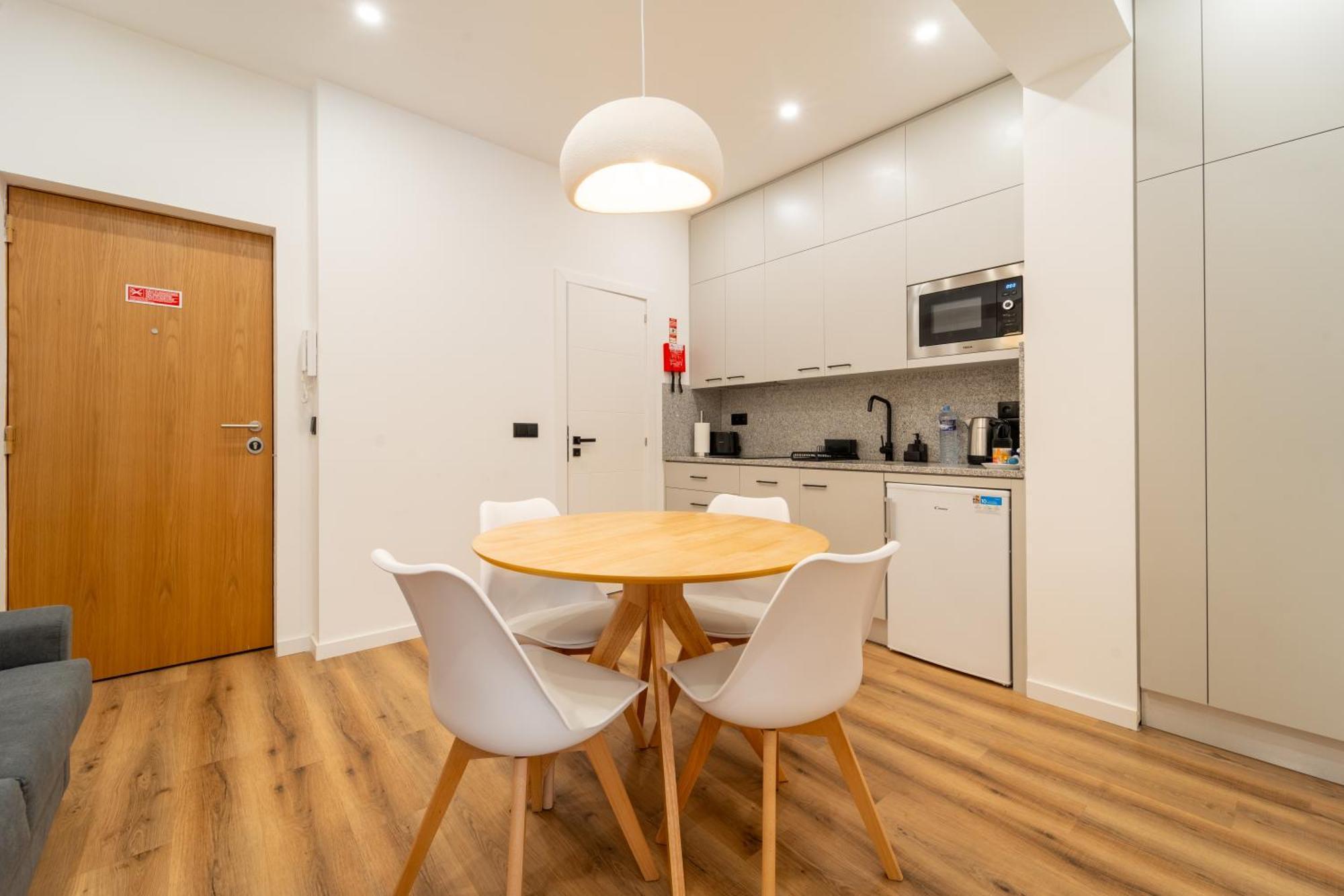 Casa Flores - 2 Bedroom, Lift, Ac, Car Parking - Extra Porto Eksteriør bilde